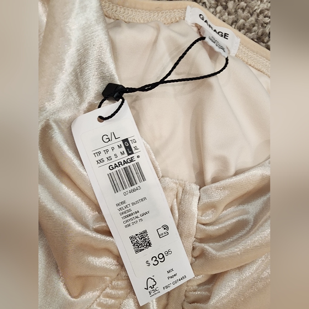 NWT Garage Velvet cream dress - Picture 3 of 3